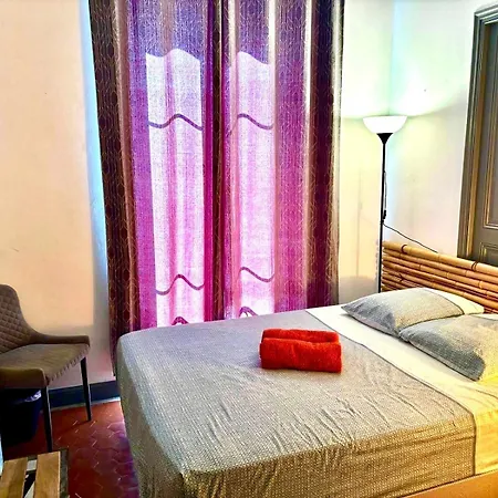 Gare 5 Minutes Garibaldi Republique Privee Non Fumeur Pour Voyageurs Calmes Tram Au Pied De L'immeuble Bed & Breakfast *